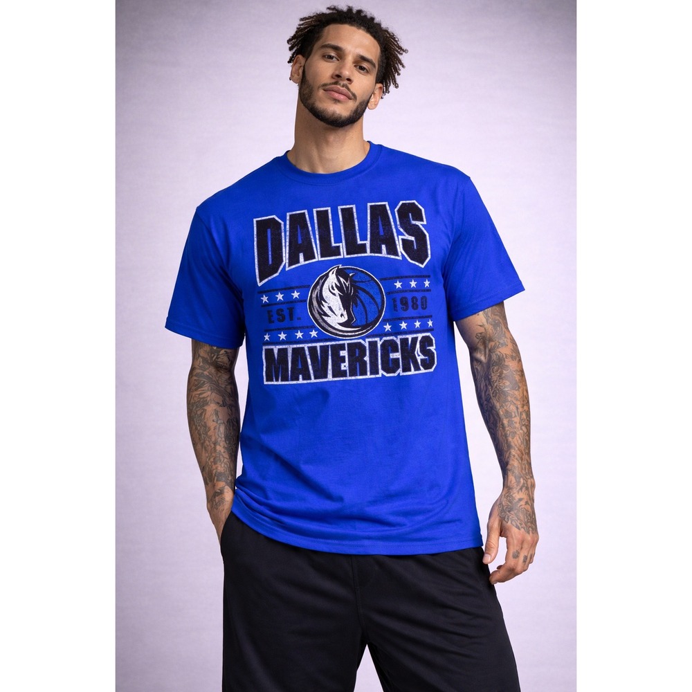 Dallas Mavericks NBA T-Shirt Men's Large‎ Blue Short Sleeve Basketball Tee